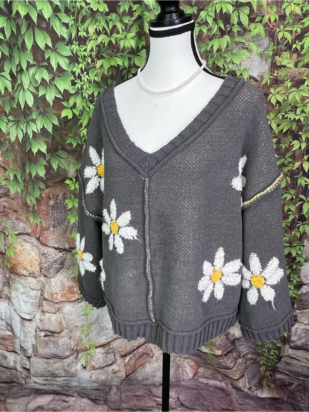 KLD Chunky Slouchy Bohemian Gray Daisy Print Oversized Sweater, S - Picture 4 of 12